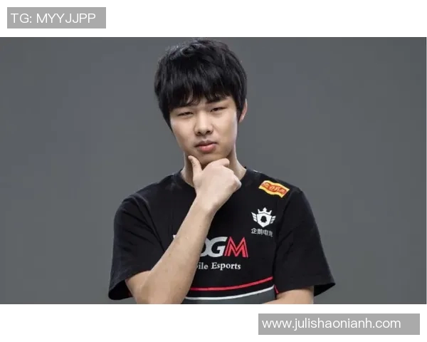 EDG在世界冠军杯中的意识表现分析与战术解读 EDG在世界冠军杯中的意识表现分析与战术解读