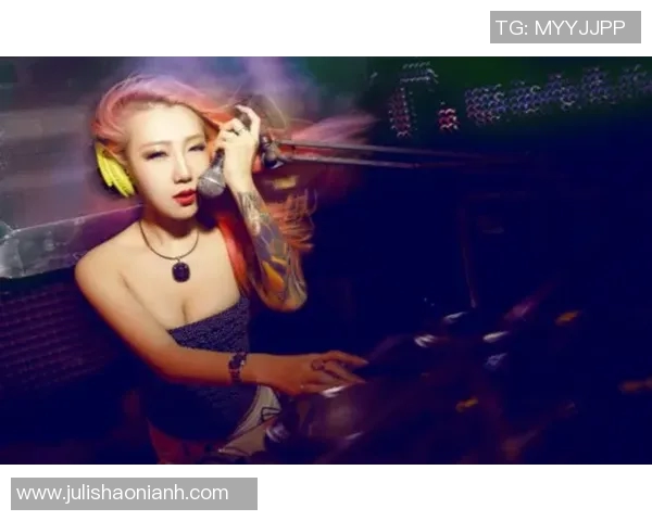 激情四溢泳池对决 全程直播精彩瞬间呈现！